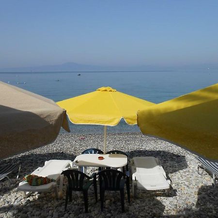 Horizon Aktaion Aparthotel Kalamata Exterior photo