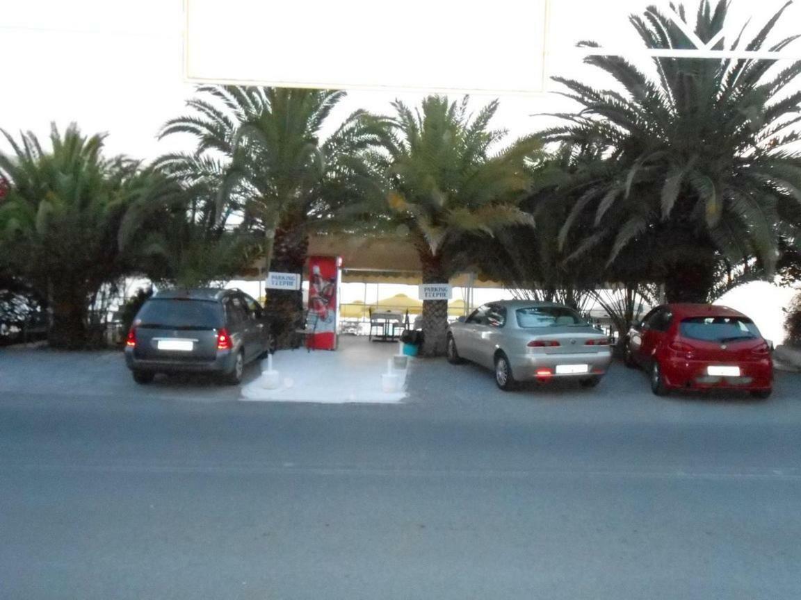 Horizon Aktaion Aparthotel Kalamata Exterior photo